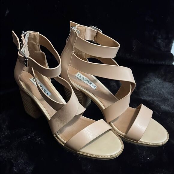Steve Madden Tan Heels with Ankle Strap - Picture 1 of 11